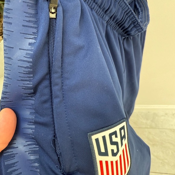 Nike Youth USMNT Soccer Pants XL | USA Team | Small Flaw - Picture 8 of 11